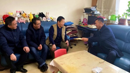 慰问送真情  关爱暖人心<br/>——开云app登录入口开展春节慰问活动